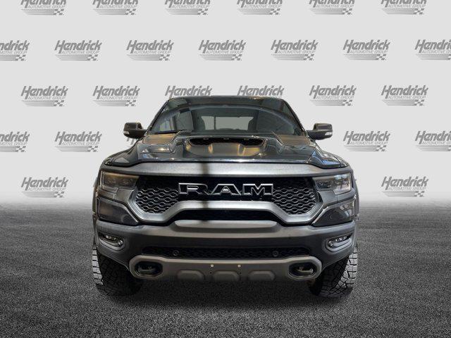 Photo of 2022 Diamond Black Crystal Pearlcoat RAM 1500