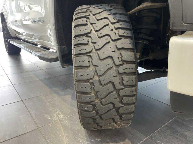 Photo of 2021 White Frost Tricoat GMC Sierra 1500