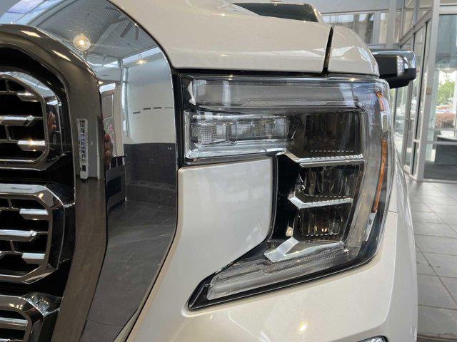 Photo of 2021 White Frost Tricoat GMC Sierra 1500