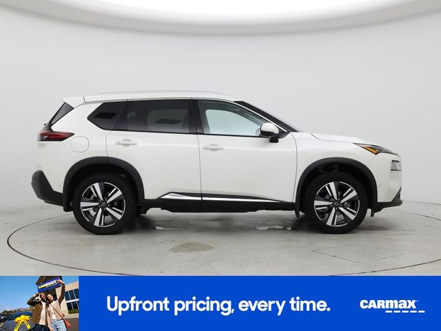 Photo of 2023 White Nissan Rogue