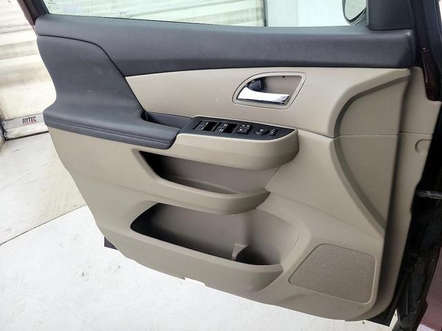 Photo of 2015 Burgundy Honda Odyssey