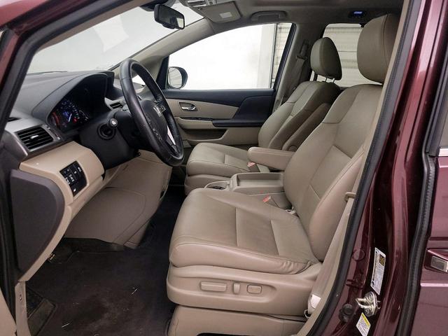 Photo of 2015 Burgundy Honda Odyssey