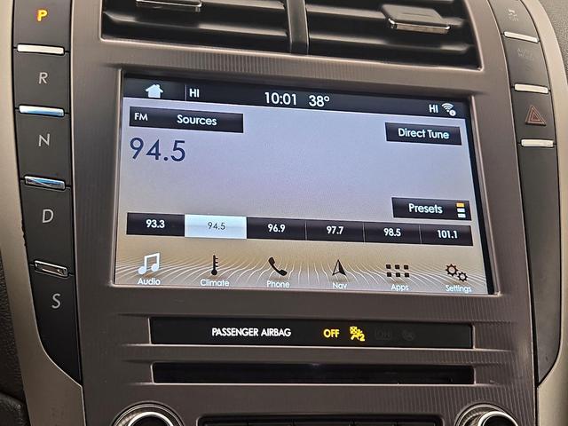 Photo of 2017 Gold Lincoln MKZ
