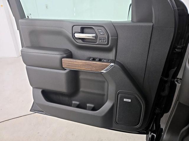 Photo of 2019 Black Chevrolet Silverado 1500