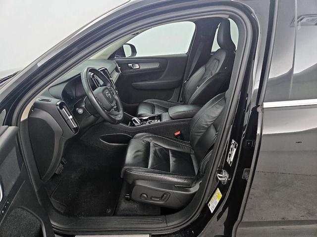 Photo of 2023 Black Volvo XC40