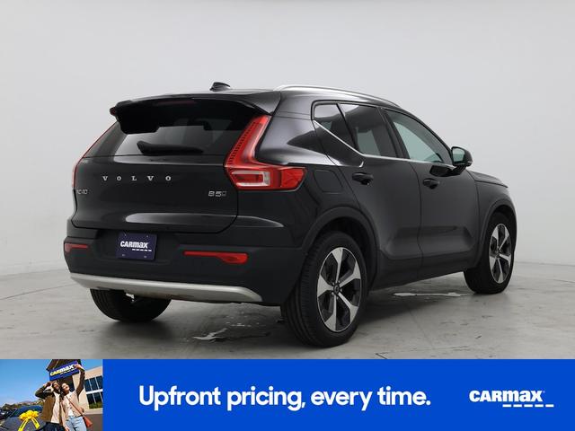Photo of 2023 Black Volvo XC40
