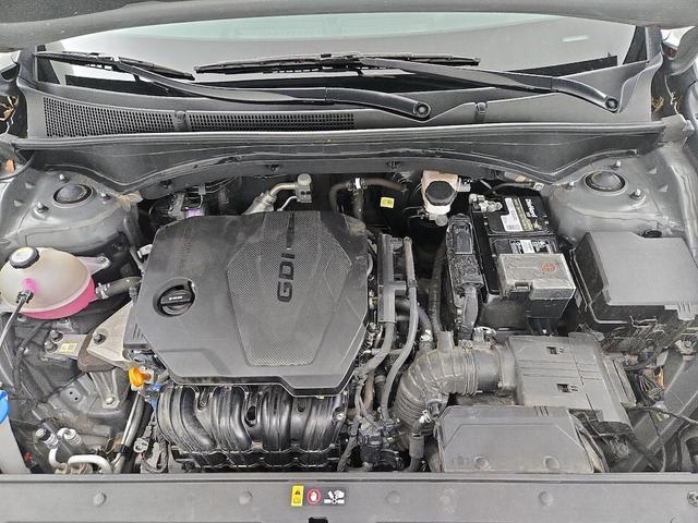 Photo of 2023 Gray Hyundai SANTA FE