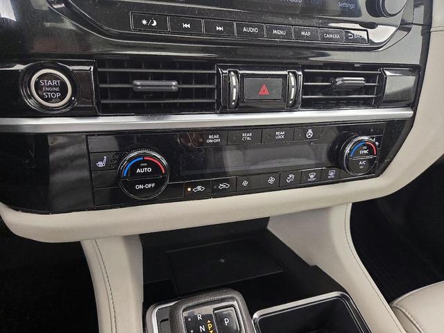 Photo of 2023 Green Nissan Pathfinder