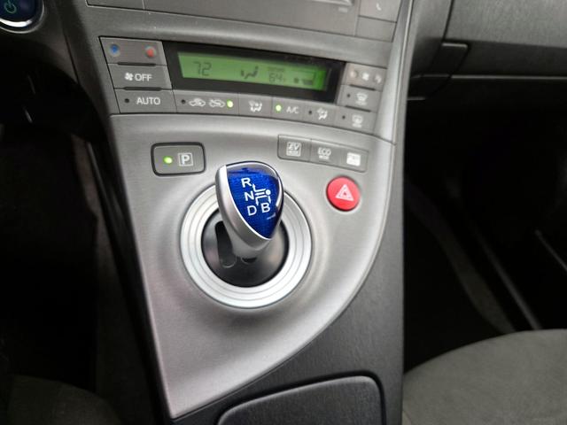 Photo of 2013 Gray Toyota Prius