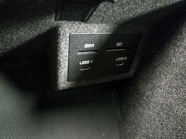 Photo of 2020 Blue Porsche Macan