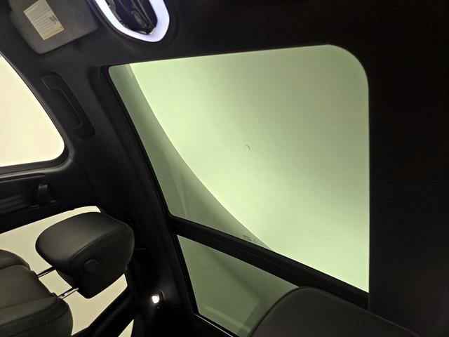 Photo of 2020 Blue Porsche Macan