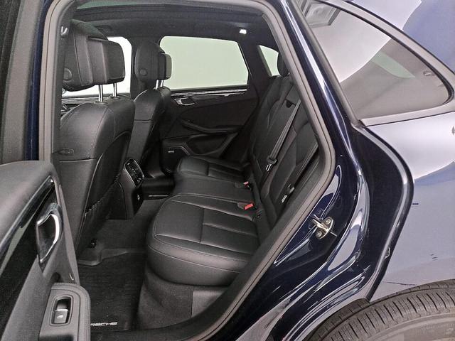 Photo of 2020 Blue Porsche Macan