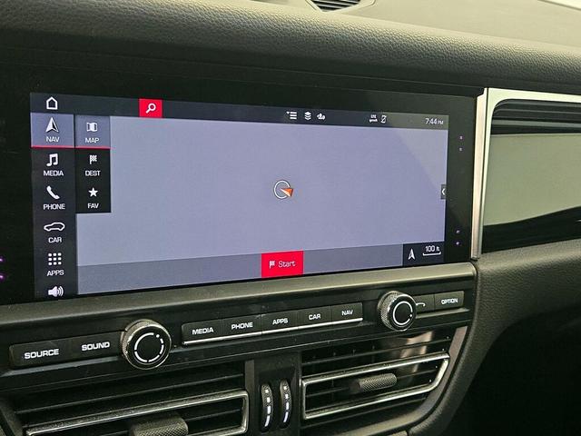 Photo of 2020 Blue Porsche Macan