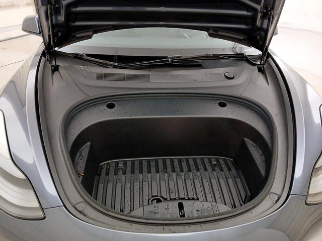 Photo of 2023 Gray Tesla Model 3