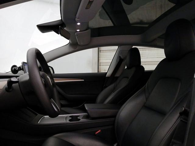 Photo of 2023 Gray Tesla Model 3