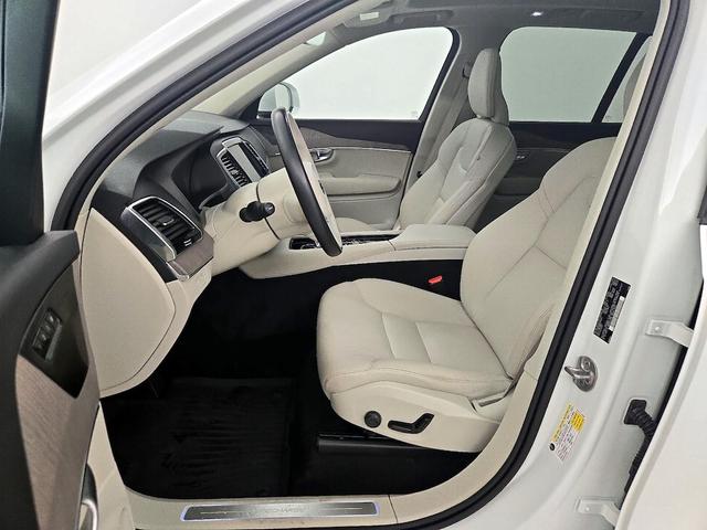 Photo of 2023 White Volvo XC90 Recharge Plug-In Hybrid