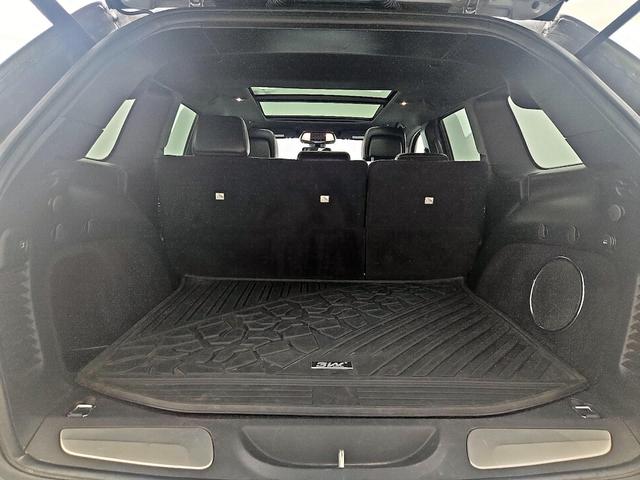 Photo of 2018 Silver Jeep Grand Cherokee