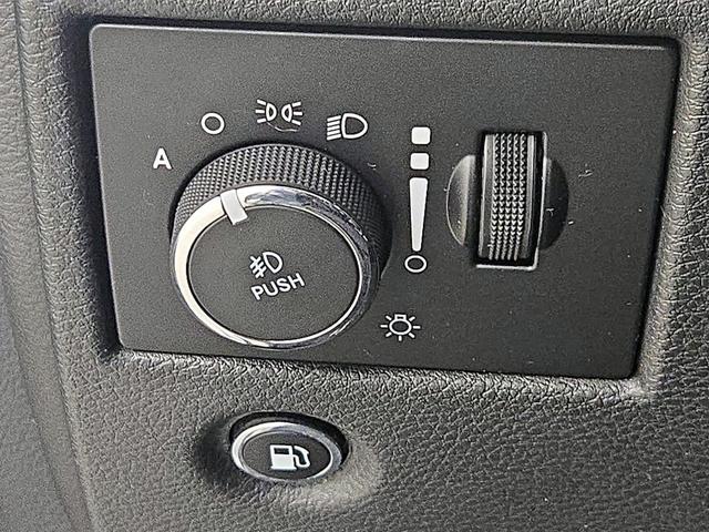Photo of 2018 Silver Jeep Grand Cherokee