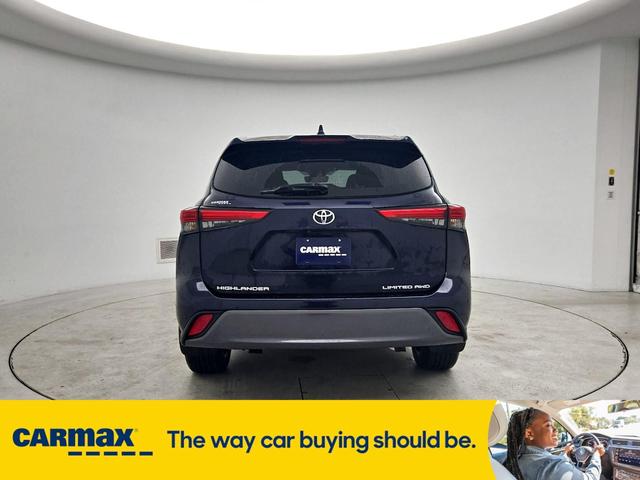 Photo of 2020 Blue Toyota Highlander