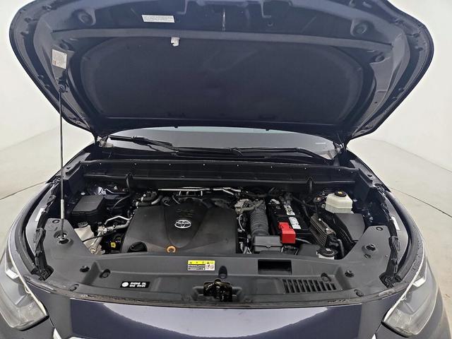 Photo of 2020 Blue Toyota Highlander