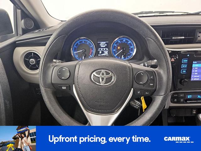 Photo of 2017 Gray Toyota Corolla