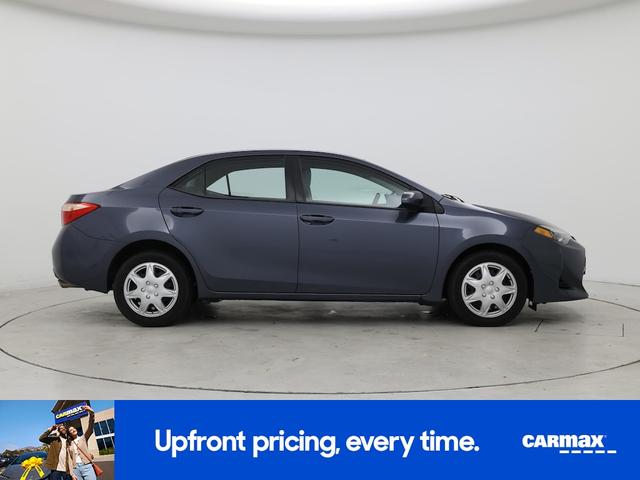Photo of 2017 Gray Toyota Corolla