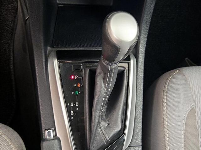 Photo of 2017 Gray Toyota Corolla