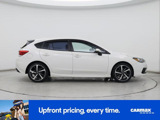 Photo of 2022 White Subaru Impreza