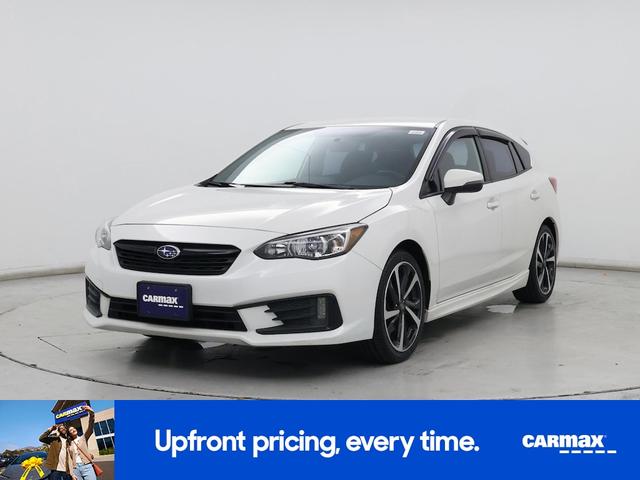 Photo of 2022 White Subaru Impreza
