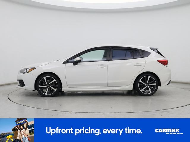 Photo of 2022 White Subaru Impreza