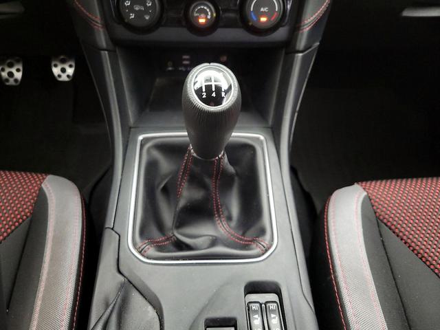 Photo of 2022 White Subaru Impreza