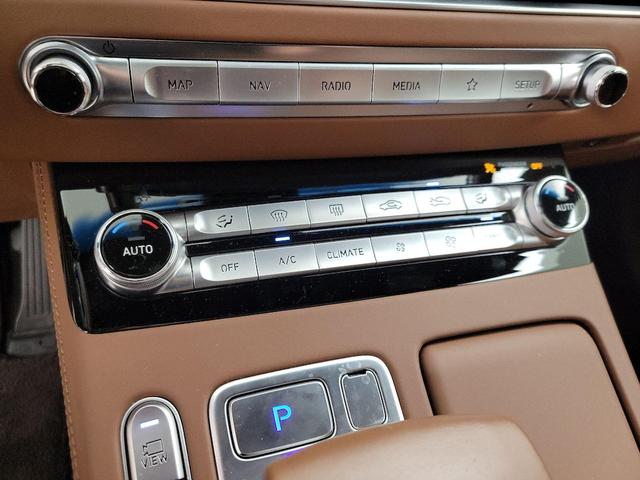Photo of 2022 Black Genesis G90