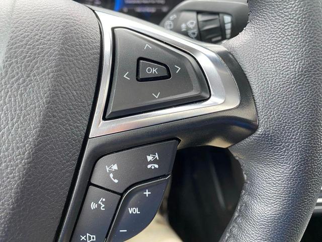 Photo of 2024 Agate Black Metallic Ford Edge