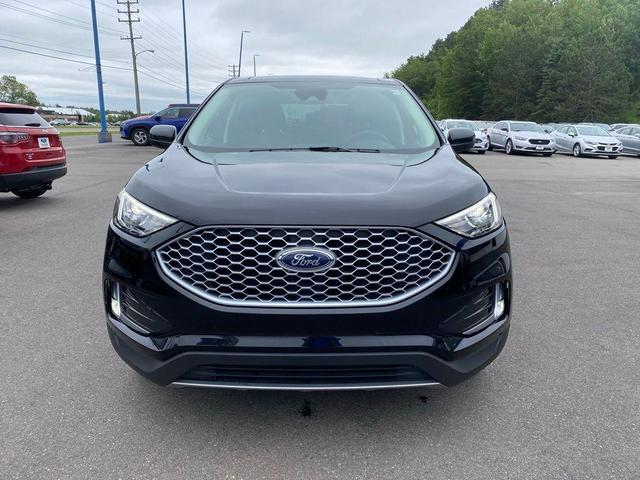 Photo of 2024 Agate Black Metallic Ford Edge