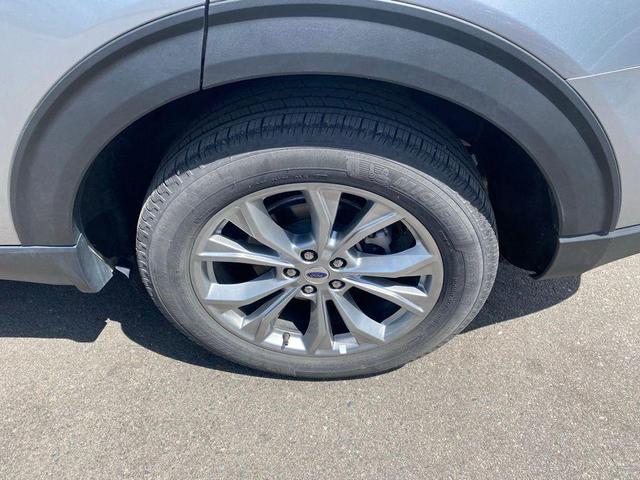 Photo of 2024 Silver Metallic Ford Explorer