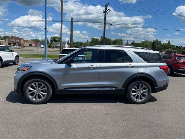 Photo of 2024 Silver Metallic Ford Explorer