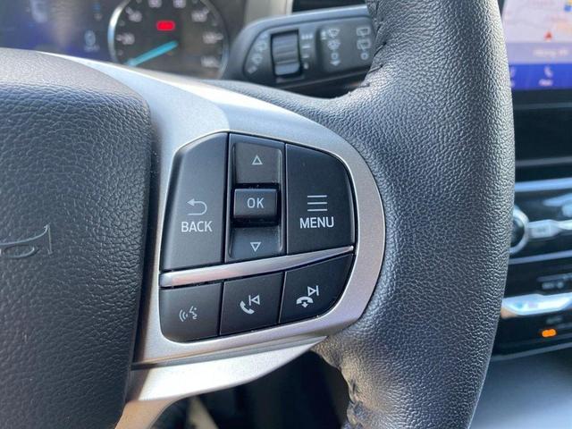 Photo of 2024 Silver Metallic Ford Explorer