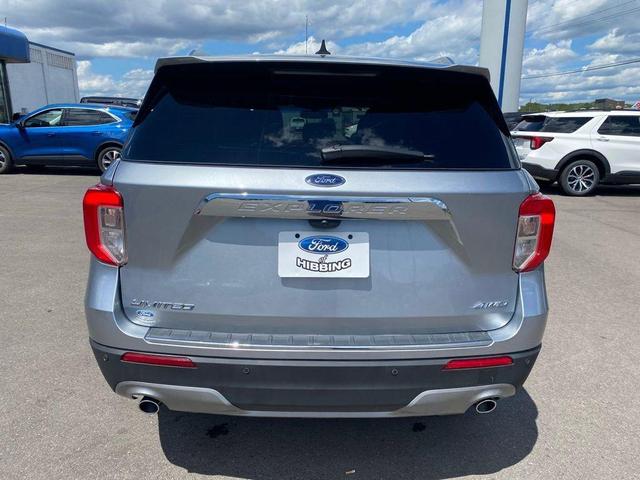 Photo of 2024 Silver Metallic Ford Explorer