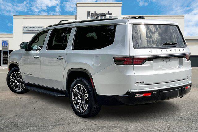 Photo of 2024 Silver Zynith Jeep Wagoneer L