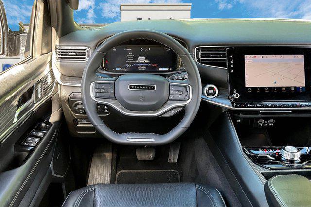 Photo of 2024 Silver Zynith Jeep Wagoneer L