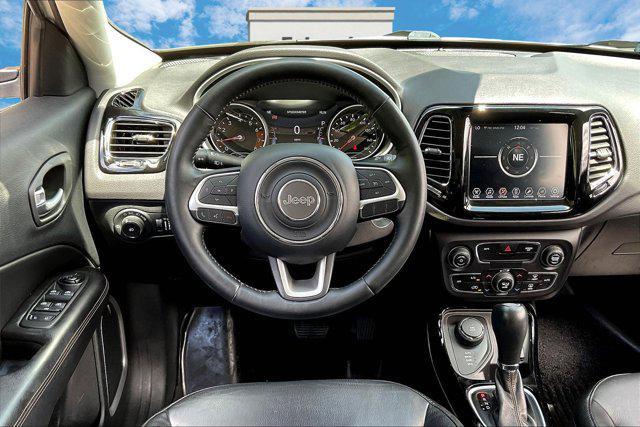 Photo of 2018 White Clearcoat Jeep Compass