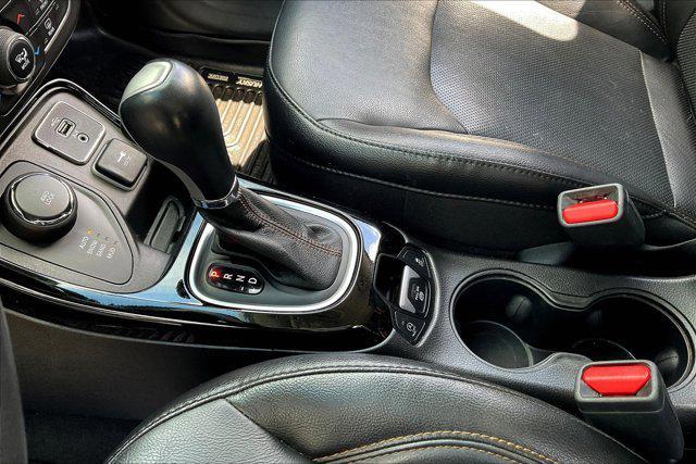 Photo of 2018 White Clearcoat Jeep Compass