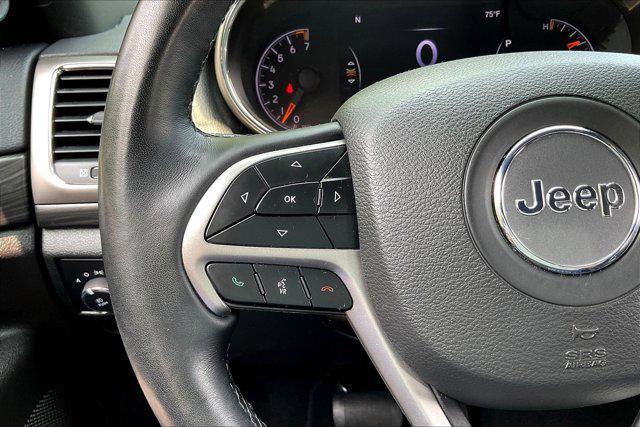 Photo of 2022 Velvet Red Pearlcoat Jeep Grand Cherokee