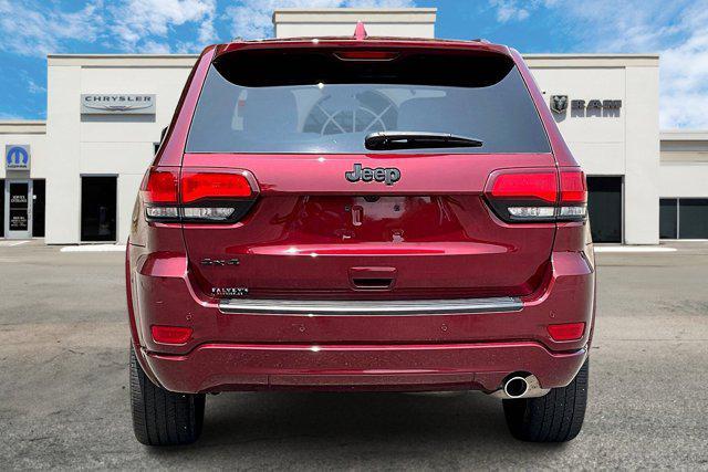 Photo of 2022 Velvet Red Pearlcoat Jeep Grand Cherokee