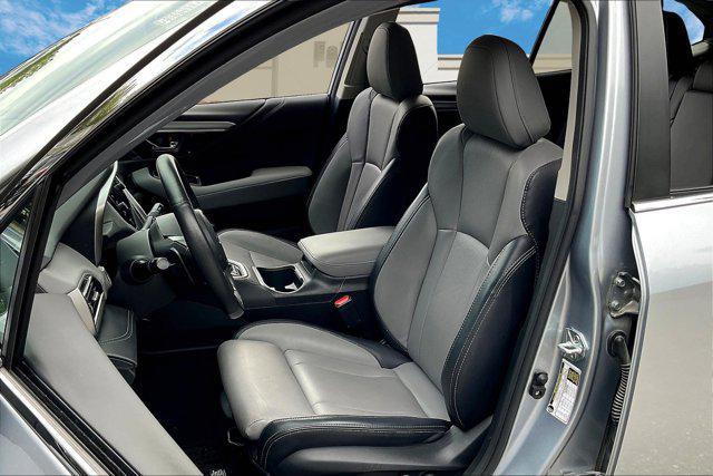Photo of 2024 Ice Silver Metallic Subaru Outback