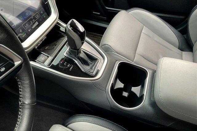 Photo of 2024 Ice Silver Metallic Subaru Outback