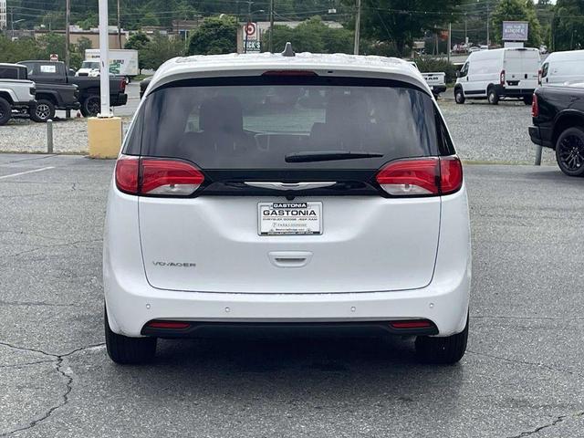 Photo of 2025 Bright White Clearcoat Chrysler Voyager