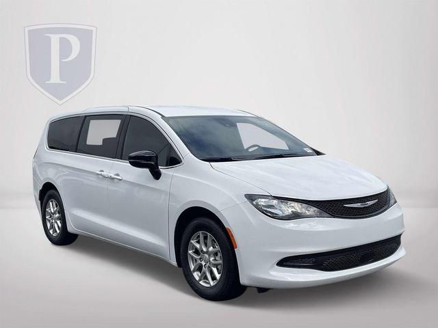 Photo of 2025 Bright White Clearcoat Chrysler Voyager