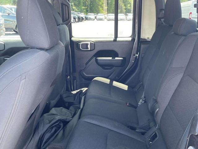 Photo of 2022 Granite Crystal Clearcoat Metallic Jeep Gladiator