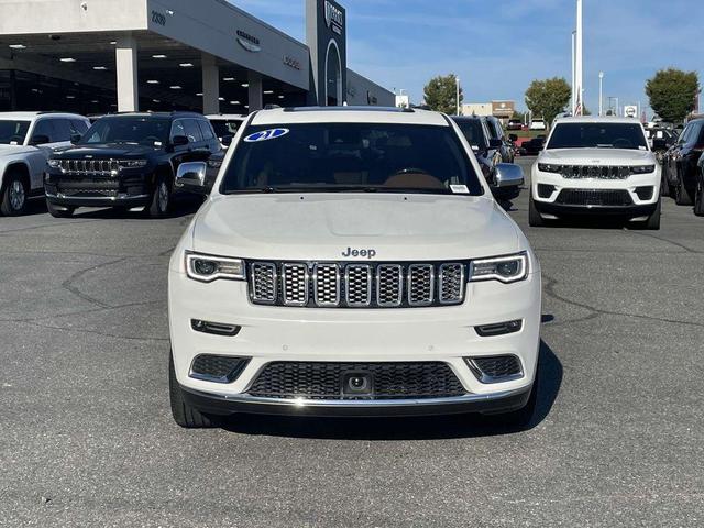 Photo of 2021 Ivory Jeep Grand Cherokee
